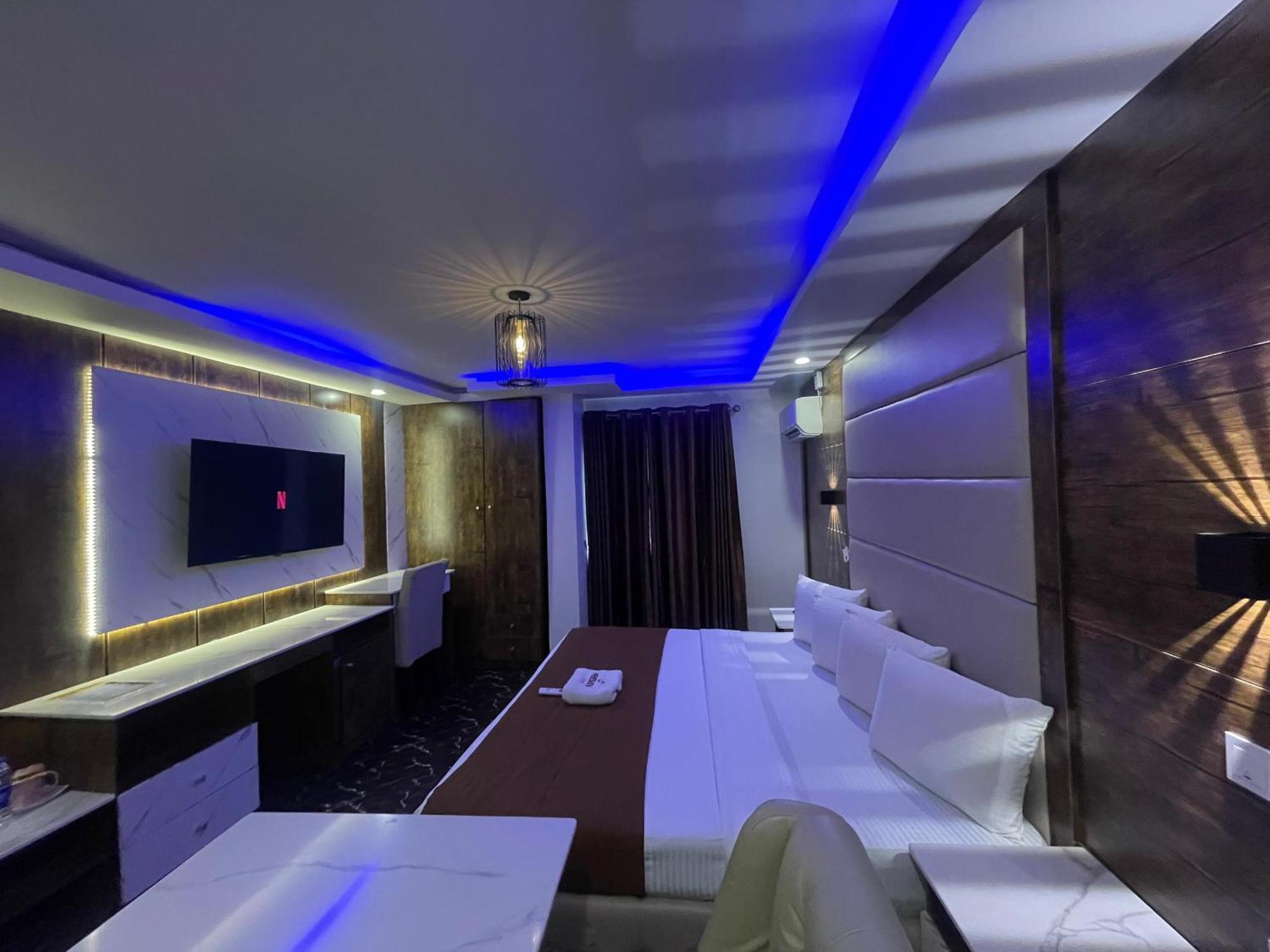 Presken Hotel Ikeja Extérieur photo
